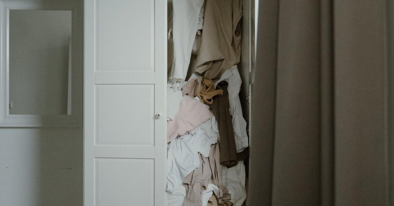 Drzwi harmonijkowe otwierane do góry – nowoczesne rozwiązanie do domu