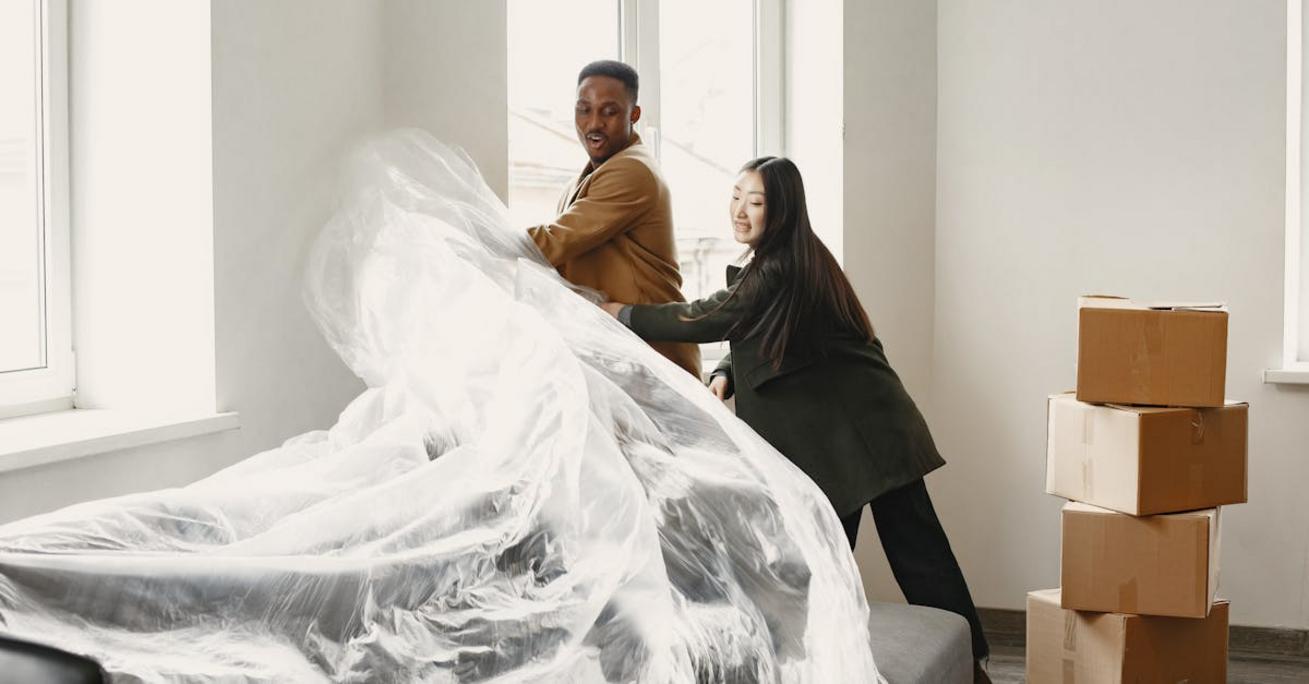 Pierwsze meble do mieszkania — lista must-have z cenami (2026)