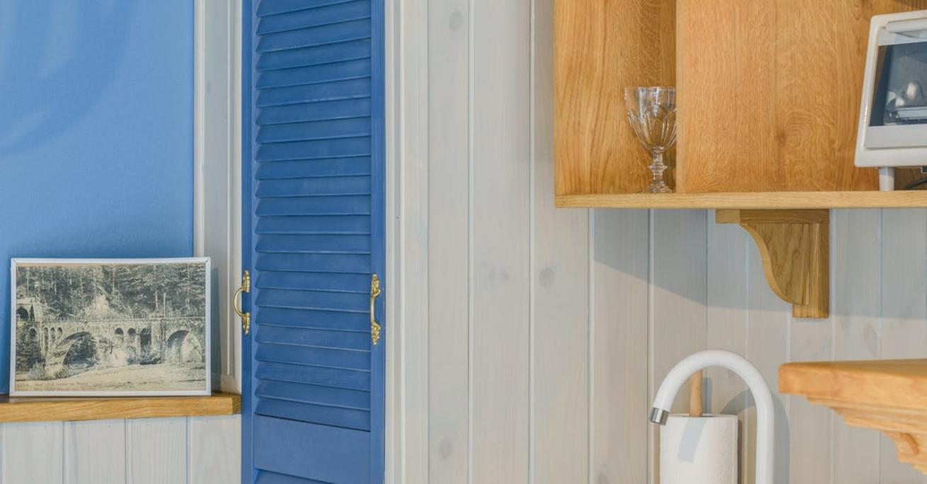 Drzwi do kuchni w restauracji – funkcjonalność i design w praktyce